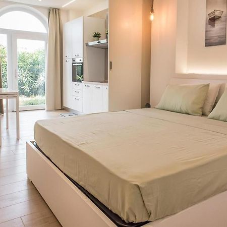 P010 - Porto Recanati, Nuovo Monolocale Fronte Mare Bagian luar foto