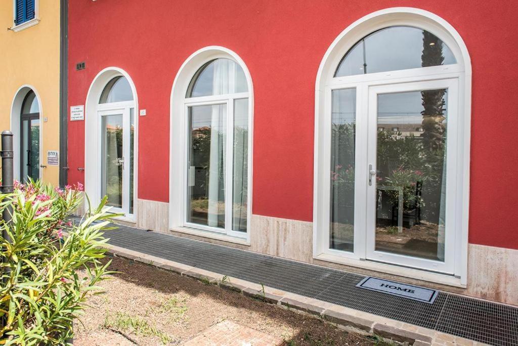 P010 - Porto Recanati, Nuovo Monolocale Fronte Mare Bagian luar foto
