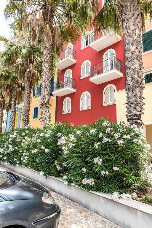 P010 - Porto Recanati, Nuovo Monolocale Fronte Mare Bagian luar foto